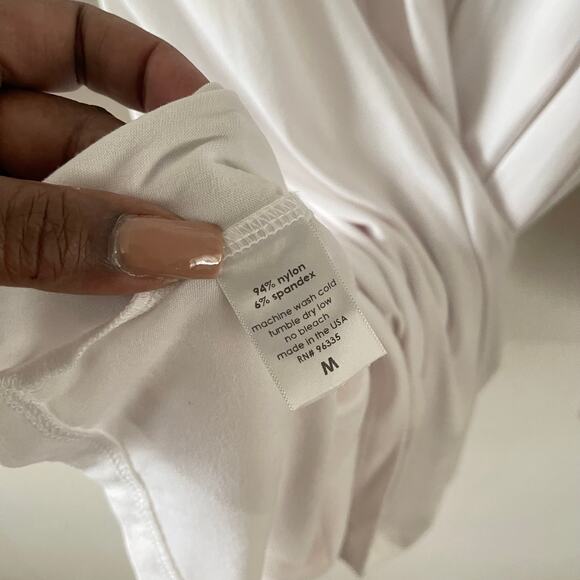 Susana Monaco Tunic Top Womens Medium White Lagenlook Minimalist Classic Basic - Picture 5 of 7